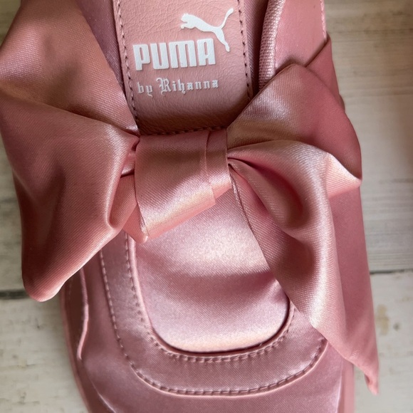 Puma x Fenty by Rihanna Pink Bow Shoes Size 8.5 - Picture 6 of 13